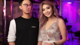 职业选手PYL离婚：婚姻持续不到三年，公众人物感情生活引关注，双方各自安好